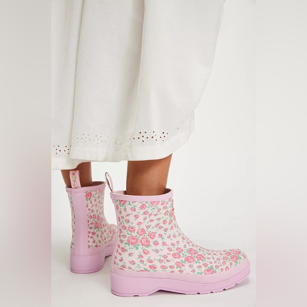 Hunter x LoveShackFancy Play Short Rain Boots in Rose Heart